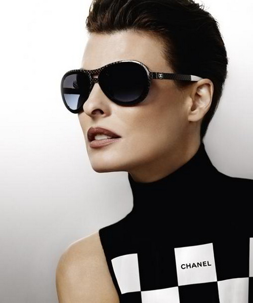 Линда Евангелиста в очках Chanel Линда Евангелиста в очках Chanel